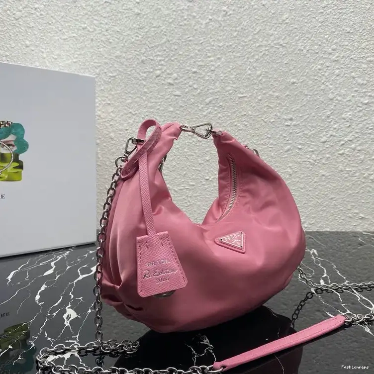 Fashionrepsfam ru 206B570027 Prada Bags 0706